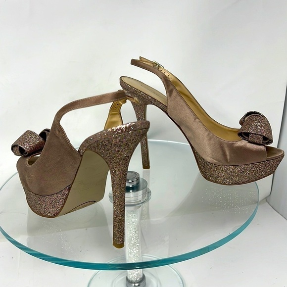 Enzo Angiolini Sz 8.5M Taupe Beige Satin and Glitter Peep Toe Stiletto Heels - Picture 2 of 11